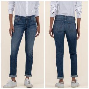 Kut from the Kloth mid rise jeans Size 2 Medium wash straight leg skinny leg